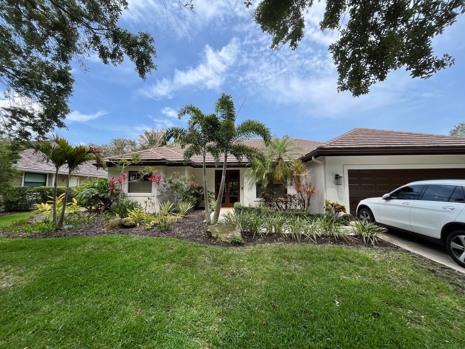 Gallery photos for Quarterly Exterior Window Cleaning Service in Jupiter FL: Image #1