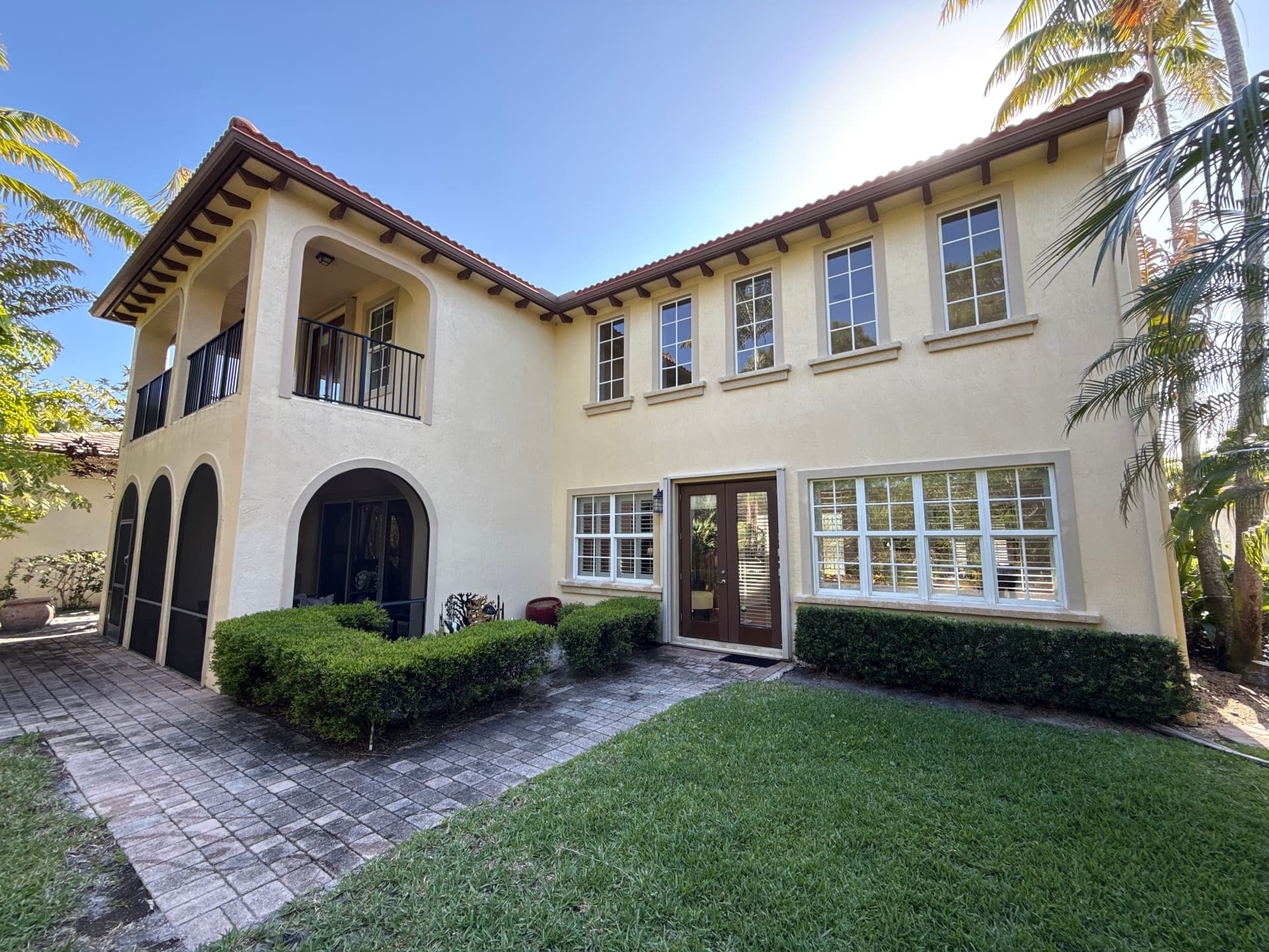 Gallery photos for Interior and Exterior Window Cleaning in Palm Beach Gardens: Image #1
