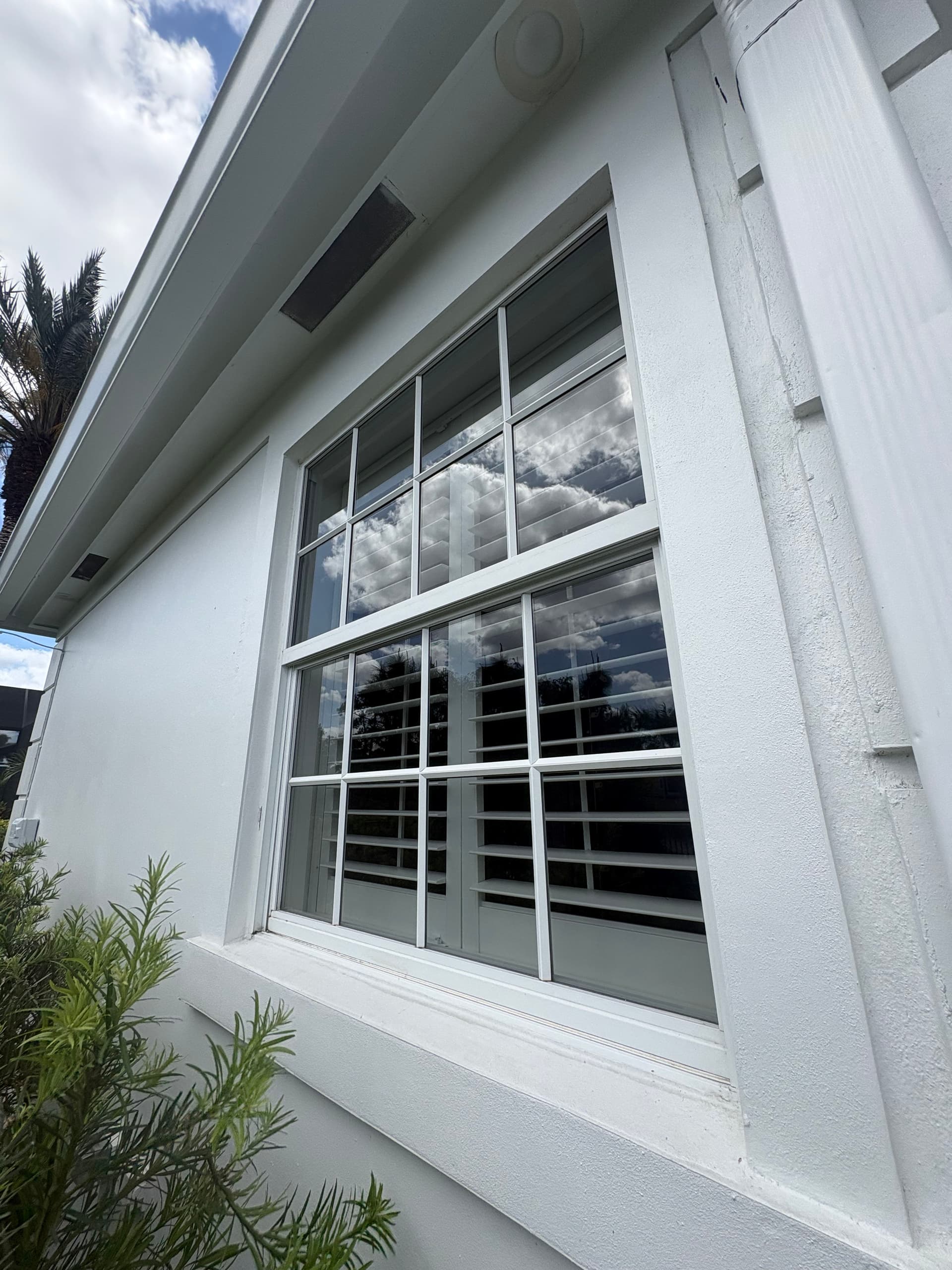 Gallery photos for Exterior Window Cleaning Done Right in West Palm Beach: Image #1