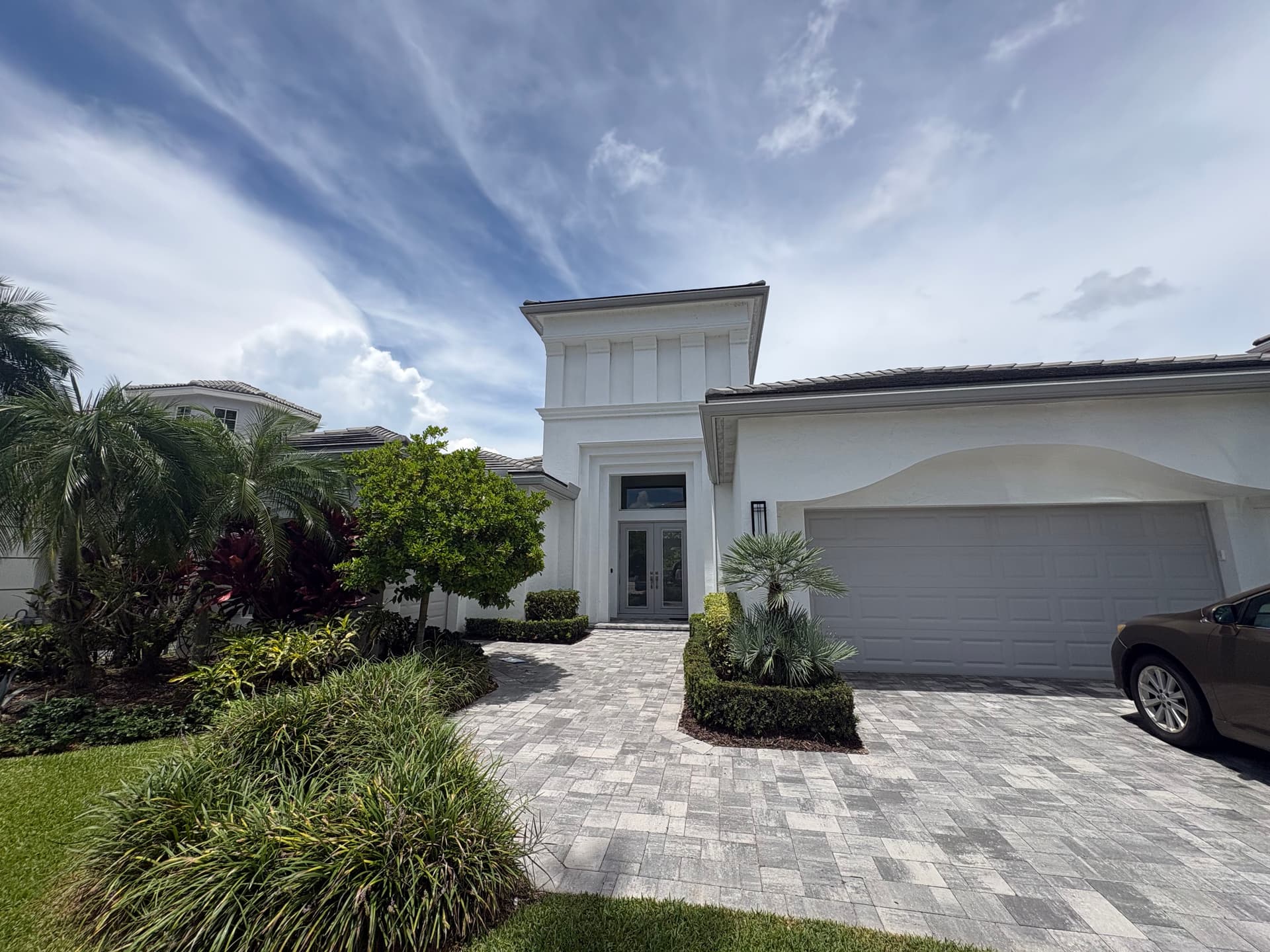 Gallery photos for Exterior Window Cleaning at a Mirasol Home: Image #2