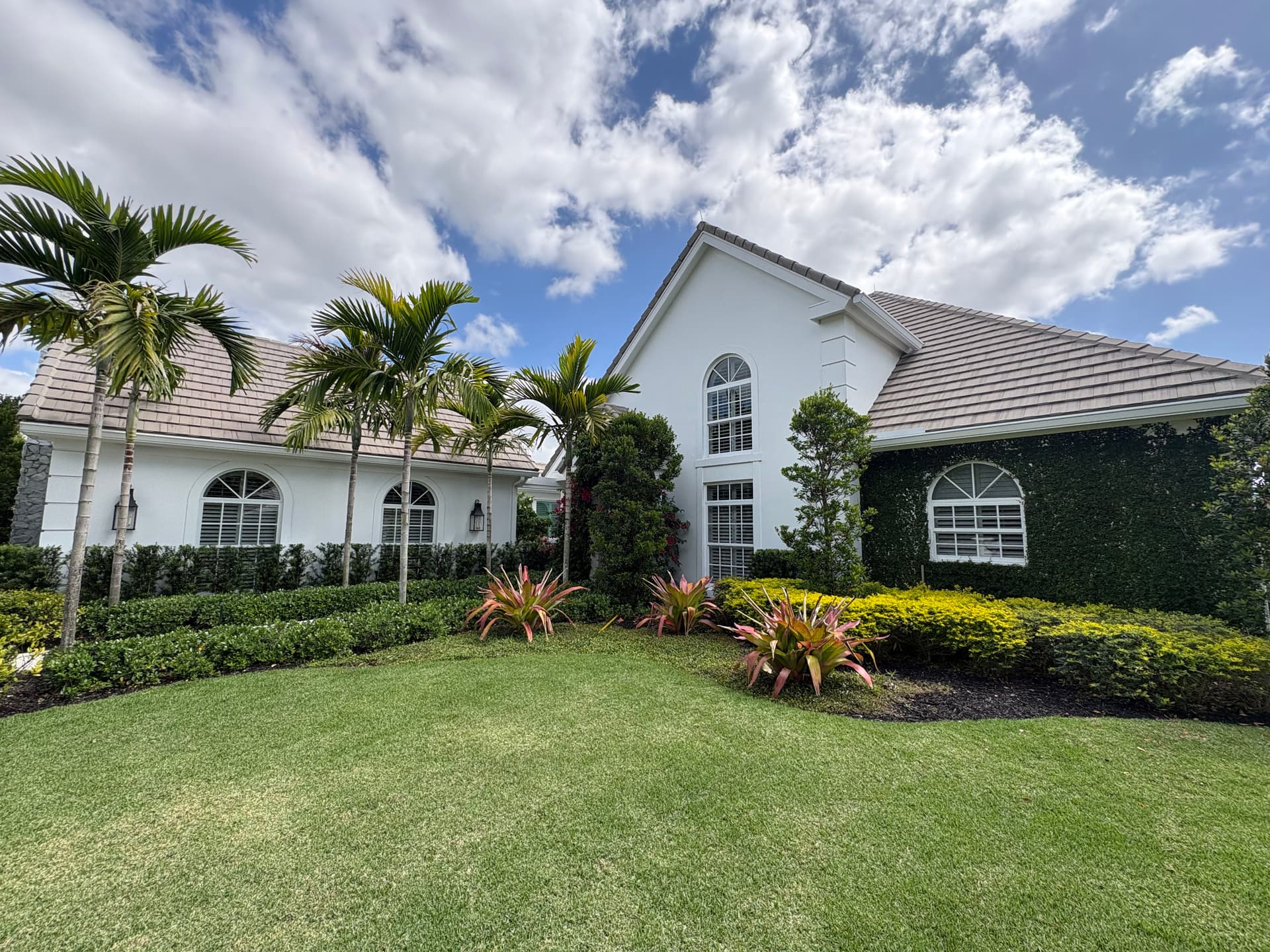 Exterior Window Cleaning Done Right in West Palm Beach image