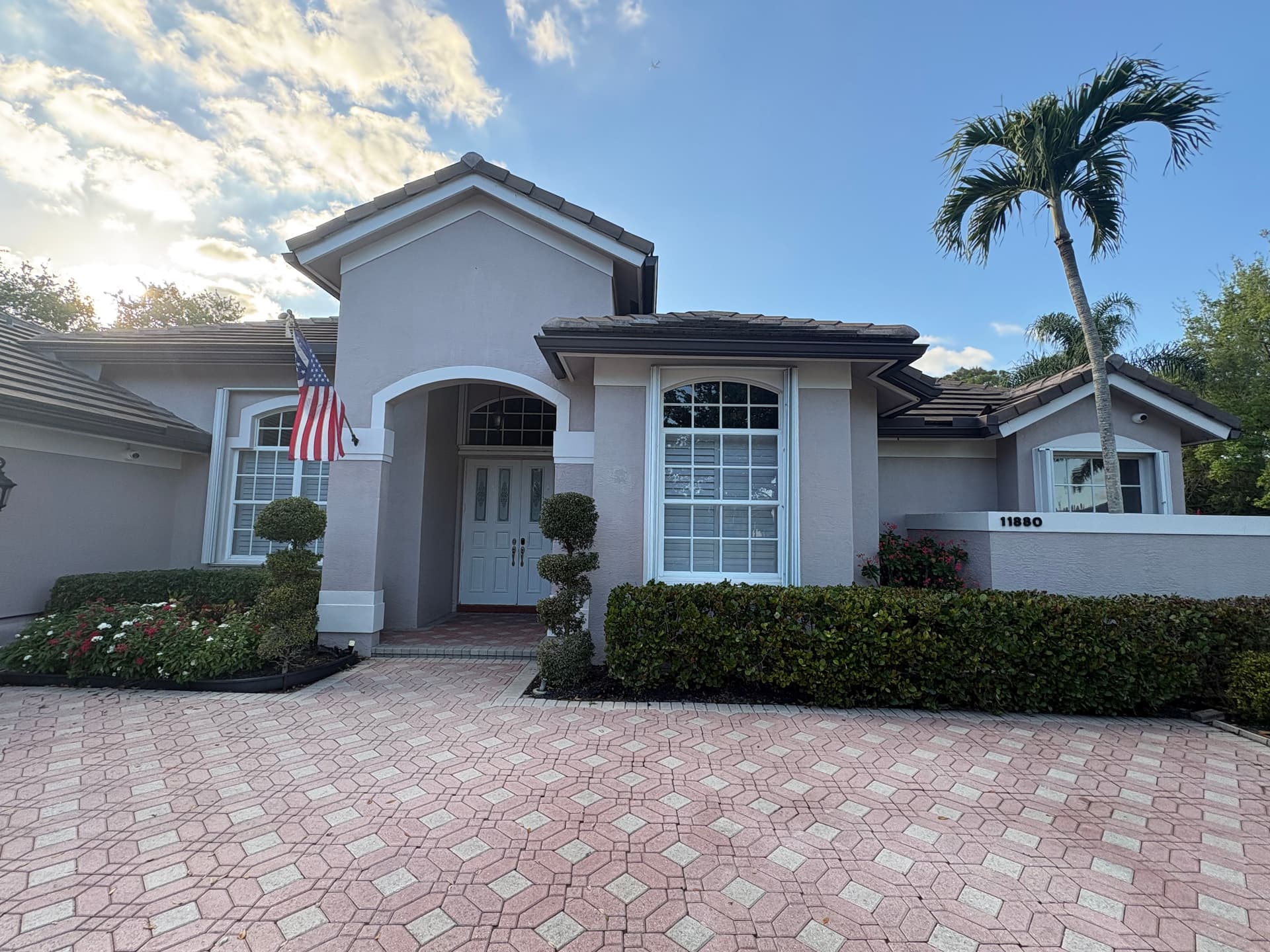 Property Manager Window cleaning Done Right image