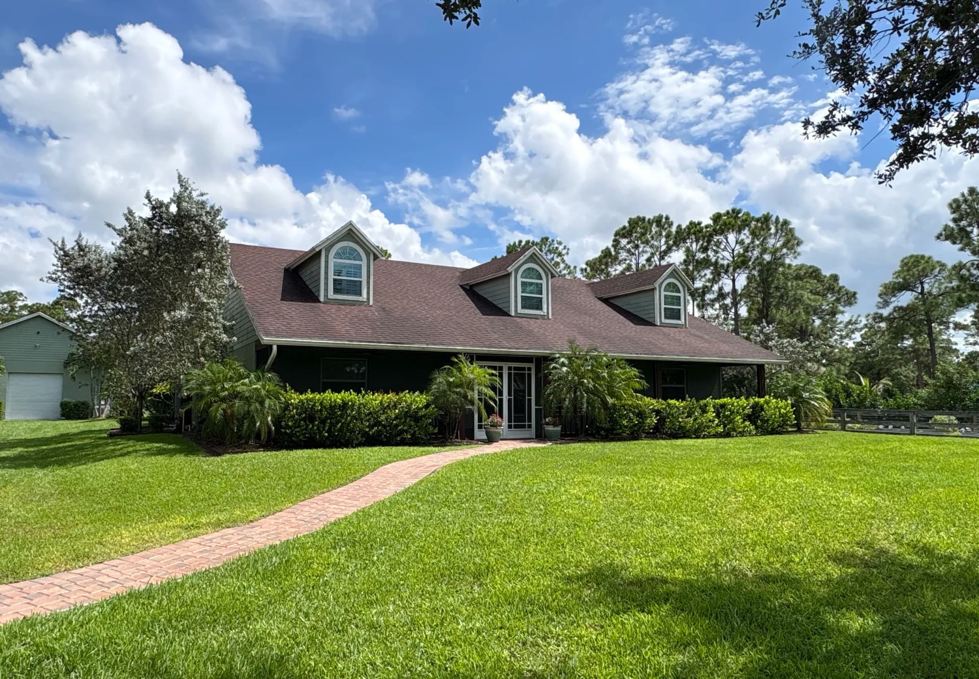 Gallery photos for Exterior Window Cleaning Across Palm Beach Gardens, Jupiter and Beyond: Image #1