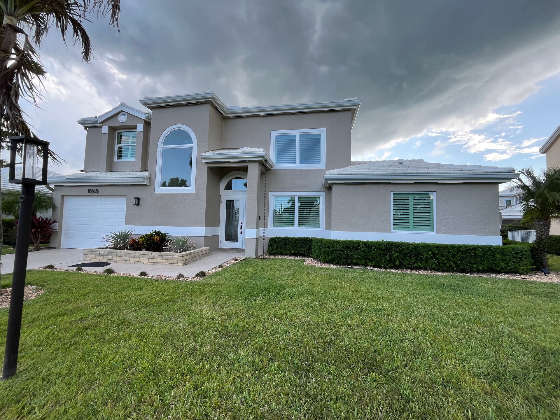 Gallery photos for Interior and Exterior Window Cleaning in Jupiter FL: Image #1