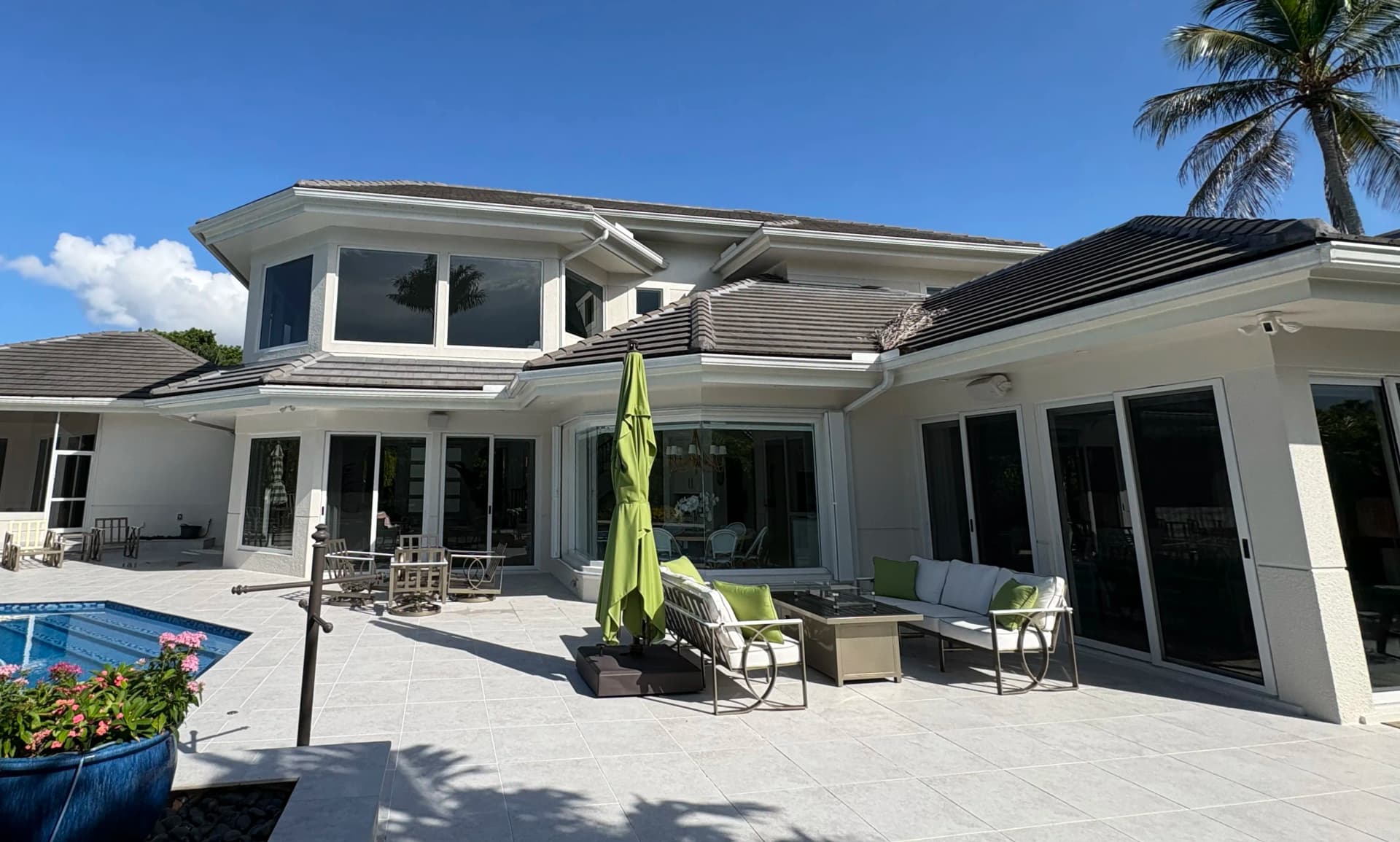 Gallery photos for Interior and Exterior Window Cleaning in Palm Beach Gardens: Image #3
