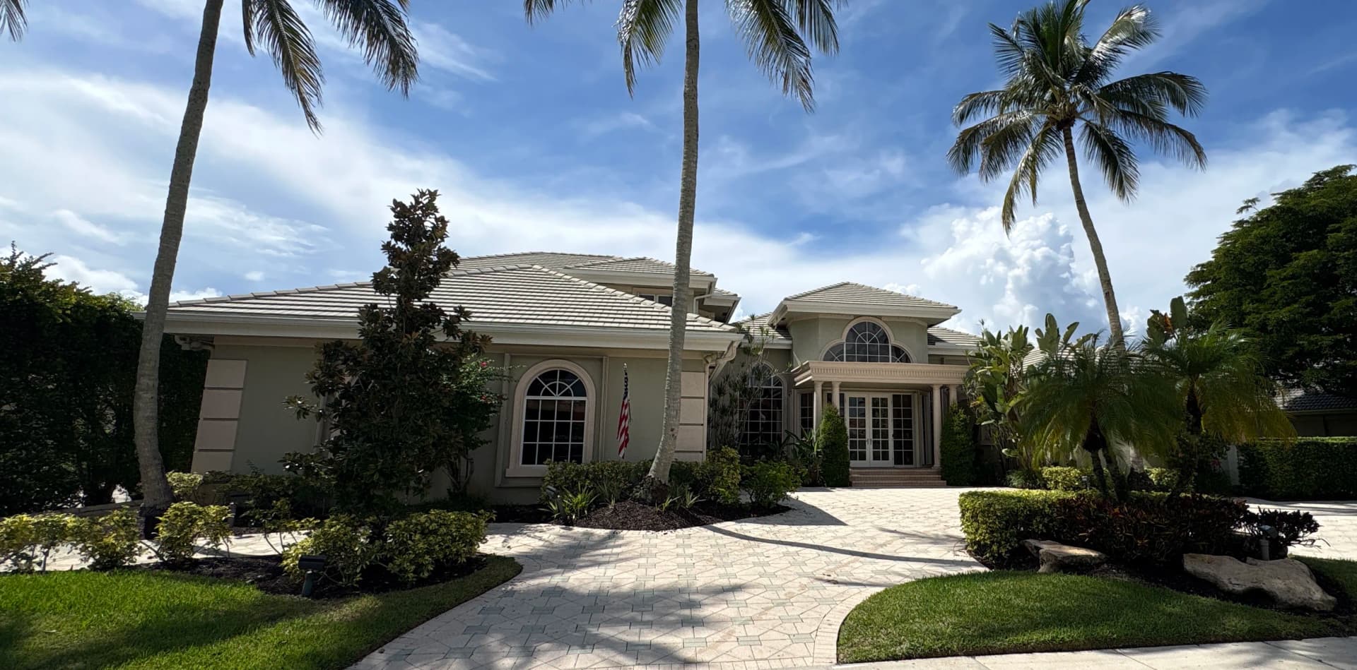 Gallery photos for Exterior Window Cleaning Across Palm Beach Gardens, Jupiter and Beyond: Image #3