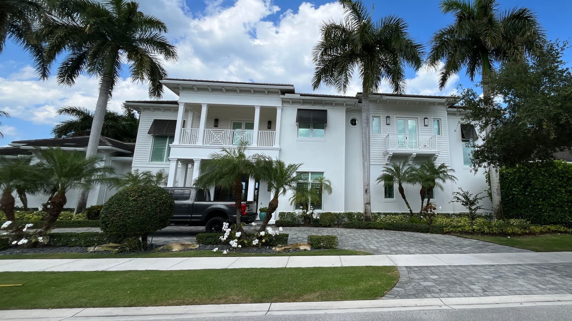 Gallery photos for Exterior Window Cleaning on a Stunning Florida Waterfront Home: Image #1