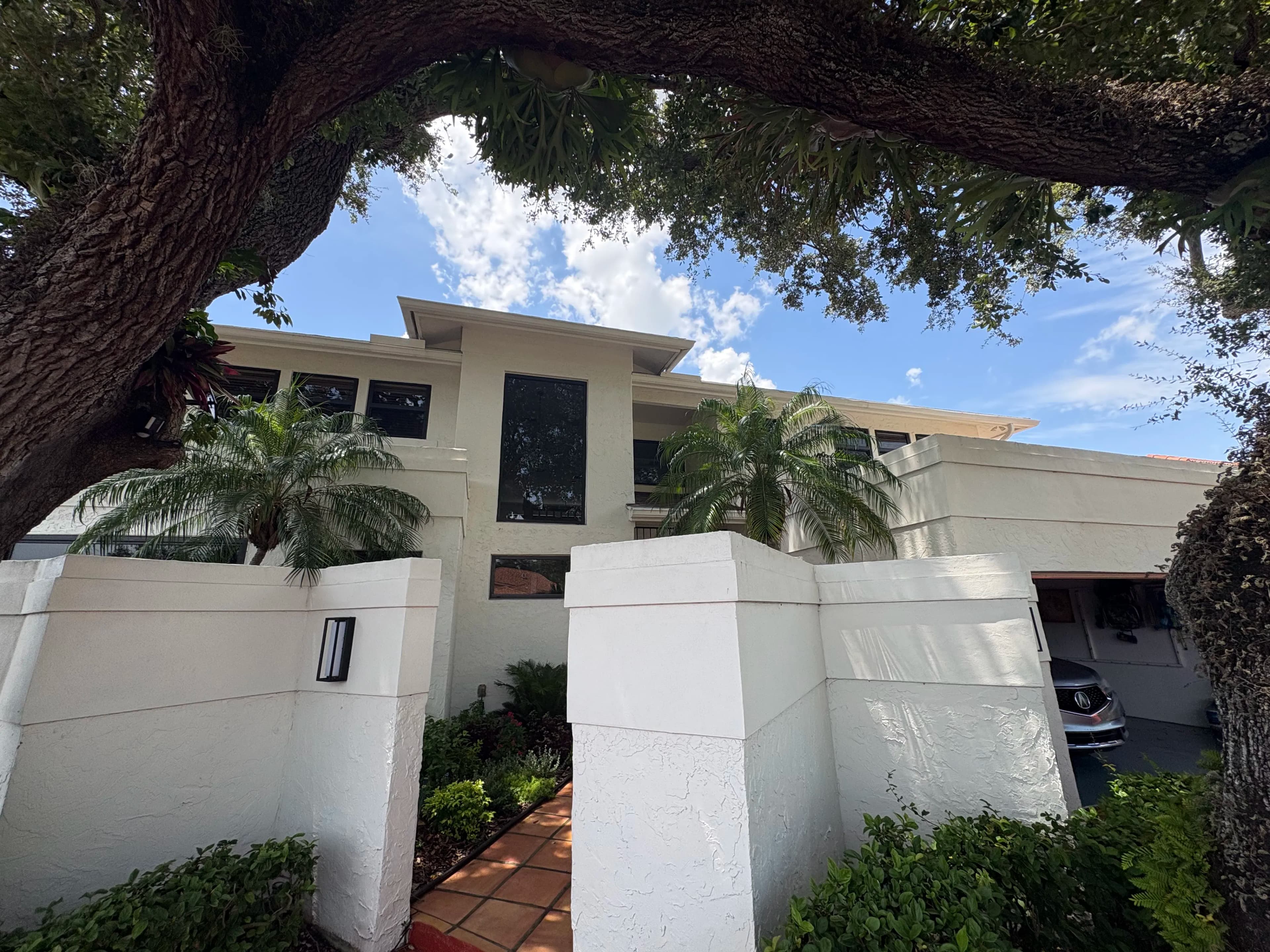Project Clean Windows and Gutters Make a Boca Raton Home Shine image