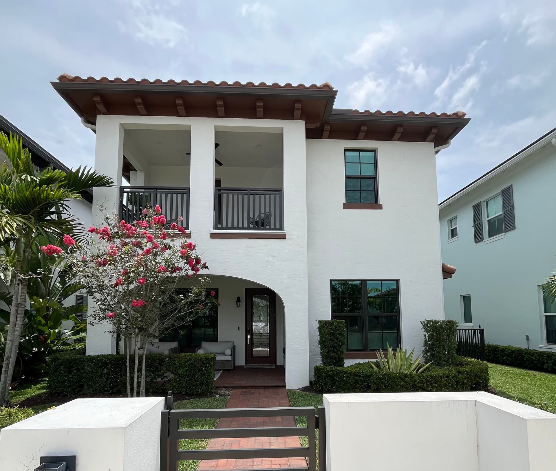 Gallery photos for Exterior Window Cleaning Done Right in Palm Beach Gardens: Image #1
