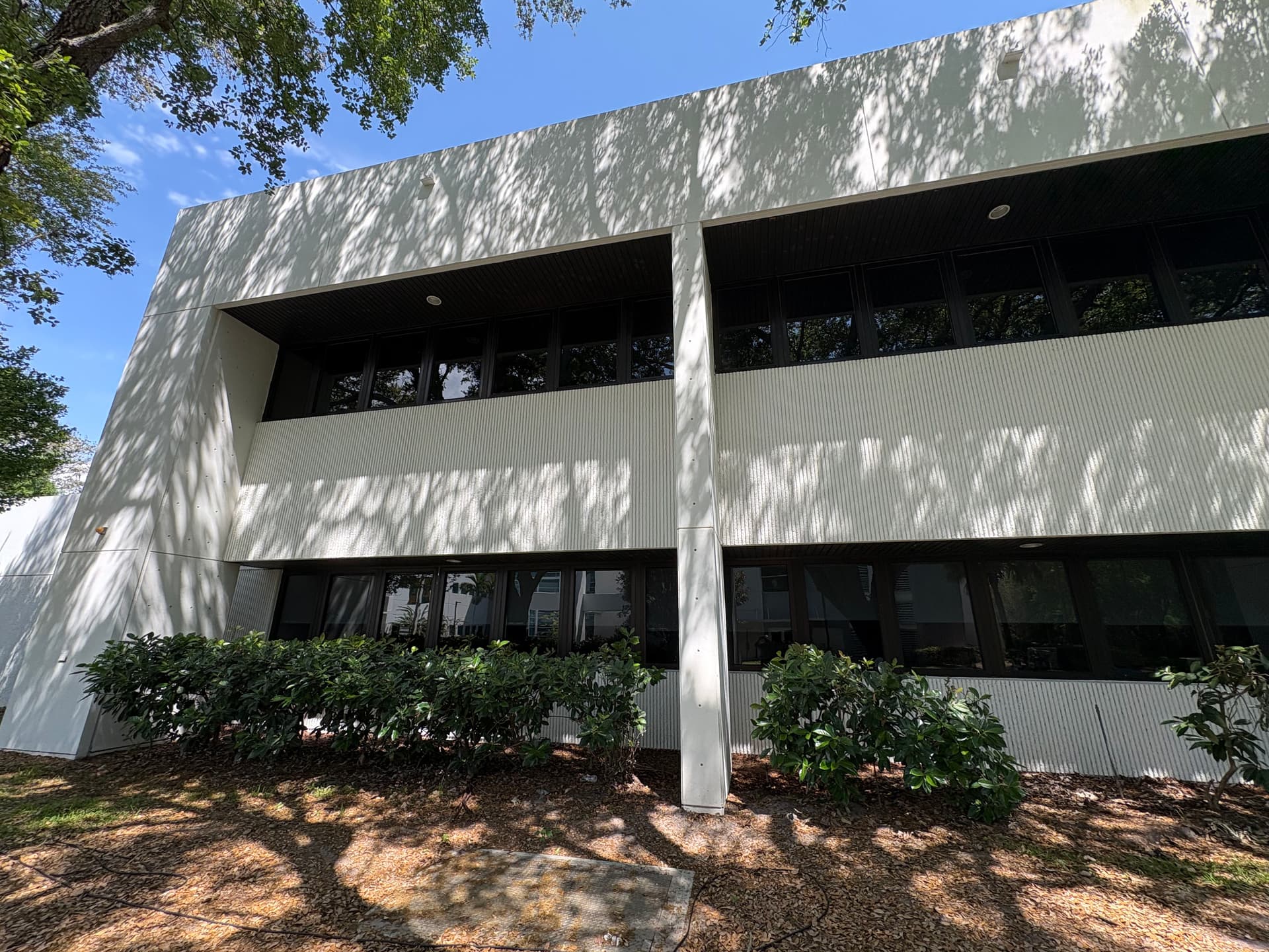 Gallery photos for Full Campus Window Cleaning at Palm Beach State College: Image #2