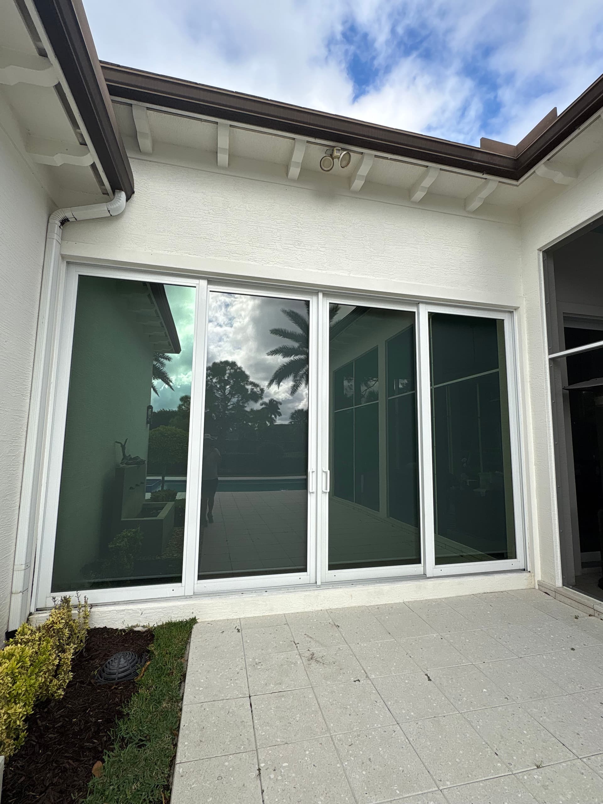 Gallery photos for Sparkling Clean Windows at Breakers West: Image #3