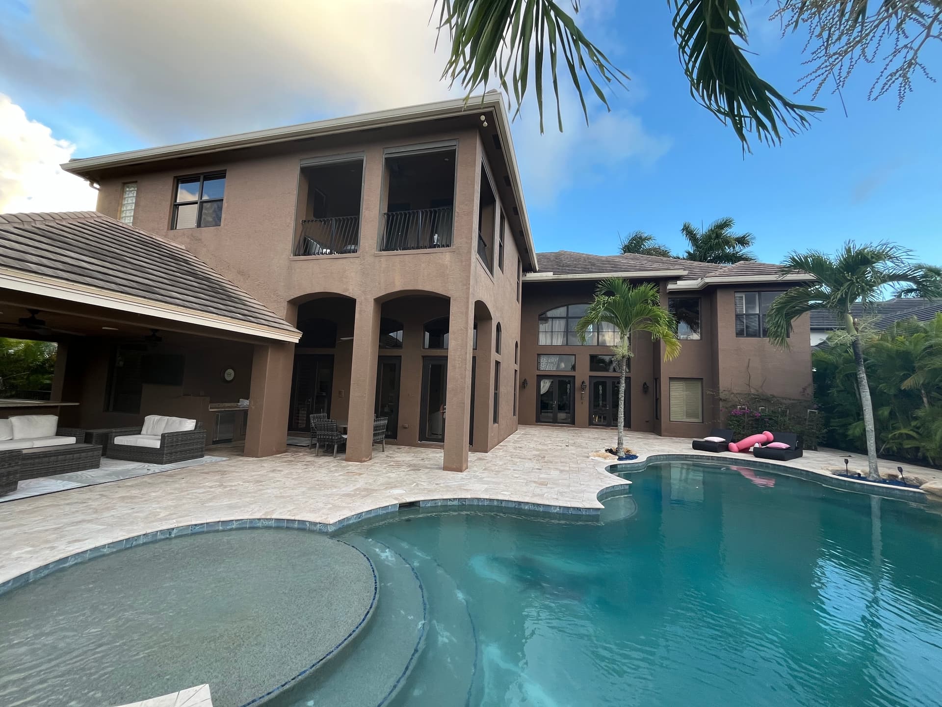 Gallery photos for Wellington FL Estate Gets a Full Exterior Window Cleaning: Image #1