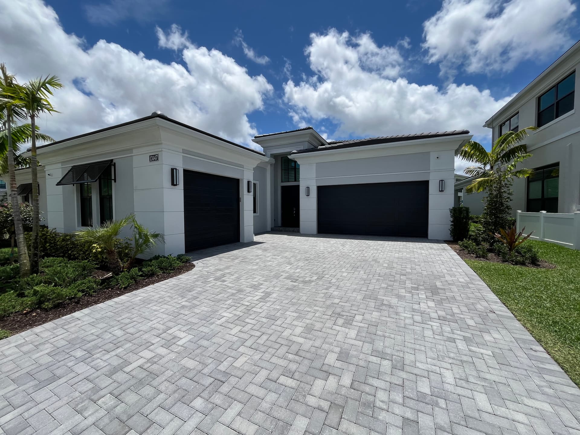 Interior and Exterior Window Cleaning in Palm Beach Gardens image