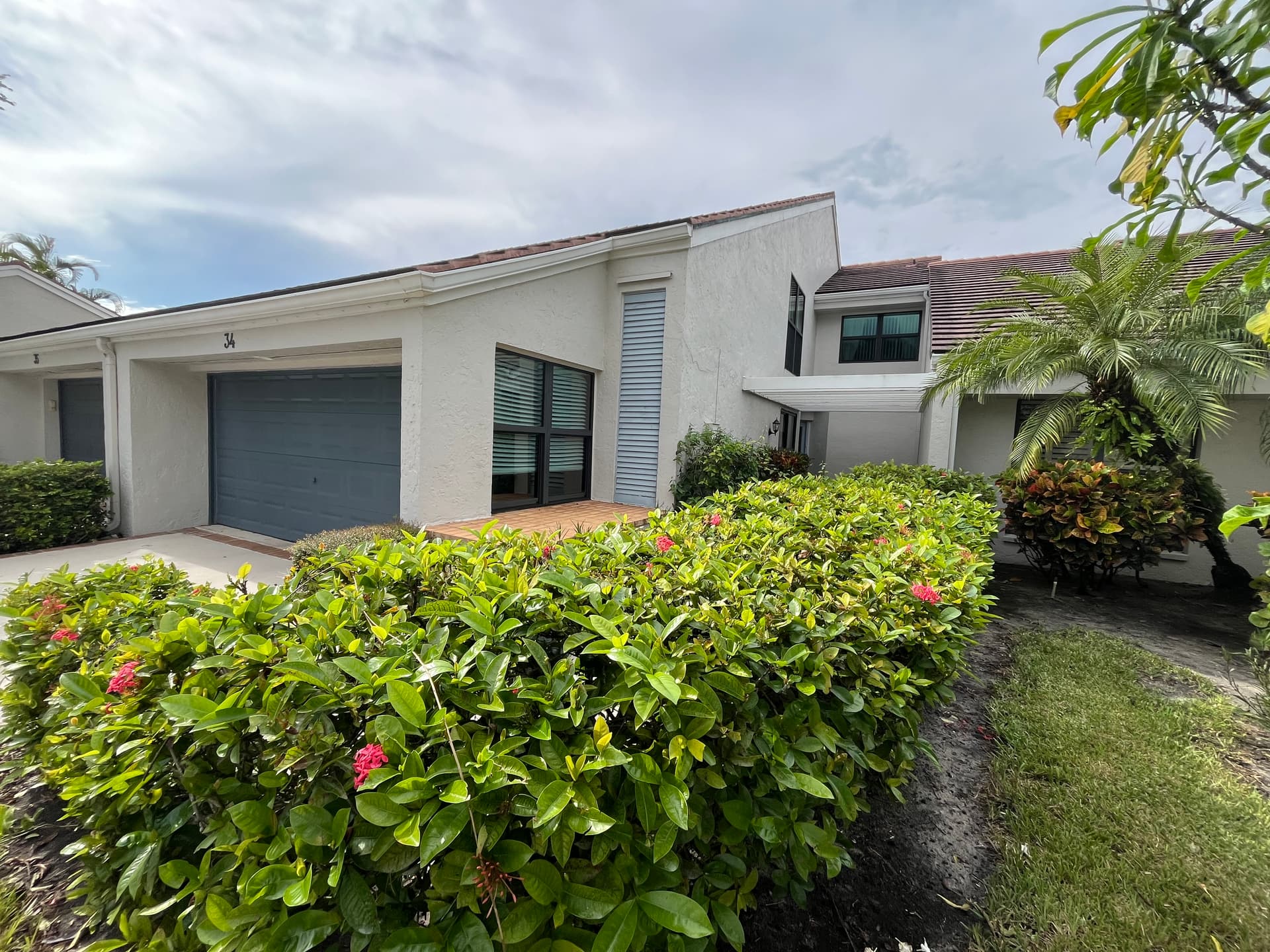 Gallery photos for Streak-Free Window Cleaning Across South Florida Homes: Image #3