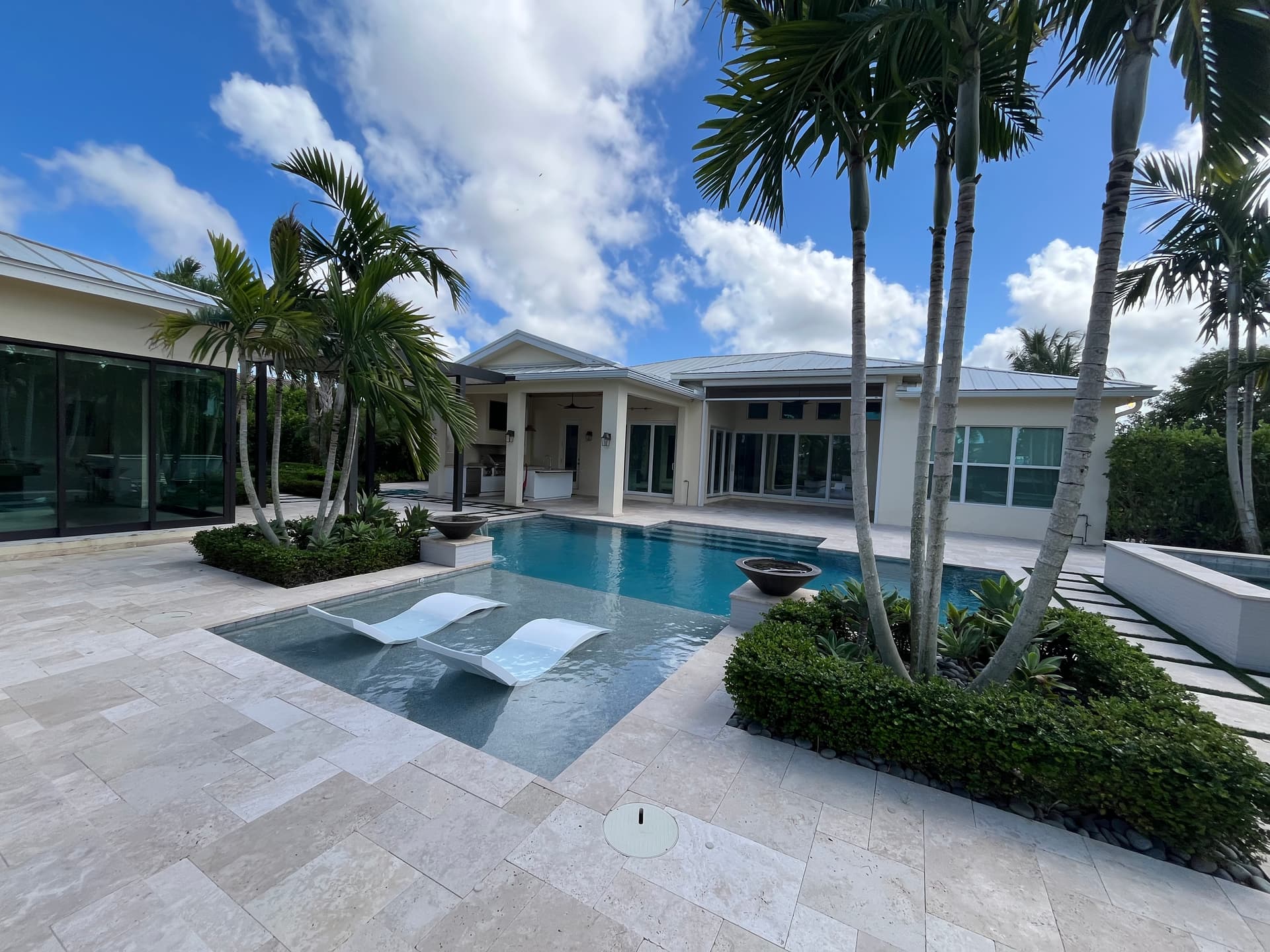 Gallery photos for Crystal-Clear Window Cleaning on a Stunning Luxury Property: Image #1