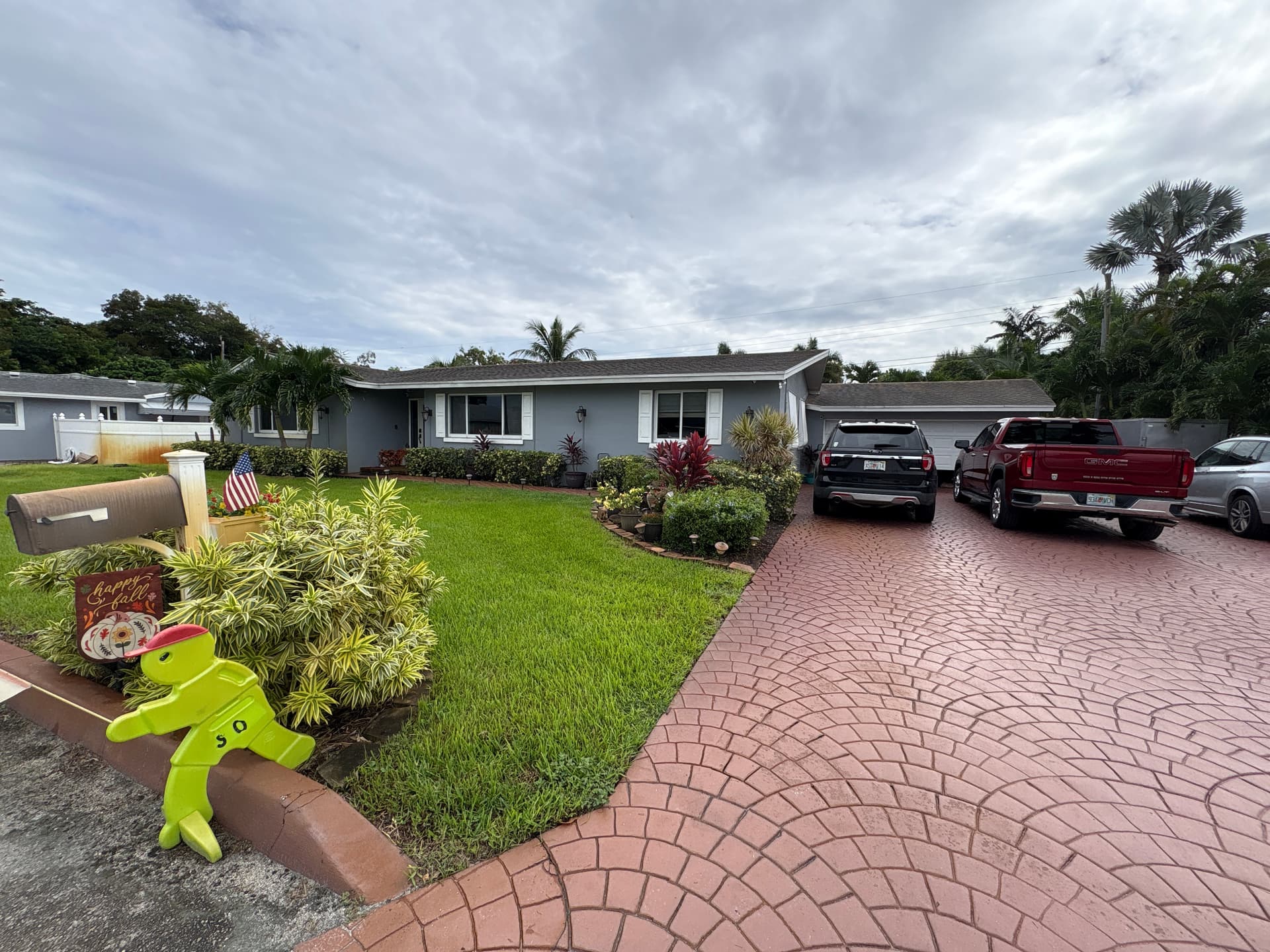 Gallery photos for Window Cleaning Across Palm Beach FL Gated Communities and Luxury Estates: Image #3