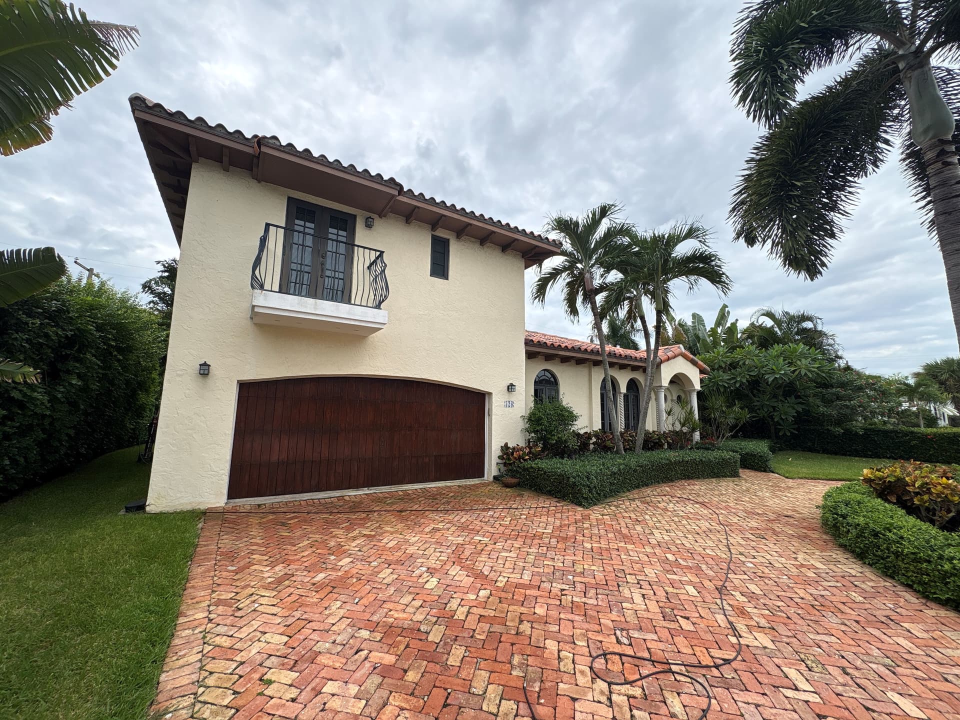 Exterior Window Cleaning on a Spanish-Style Home in West Palm Beach image