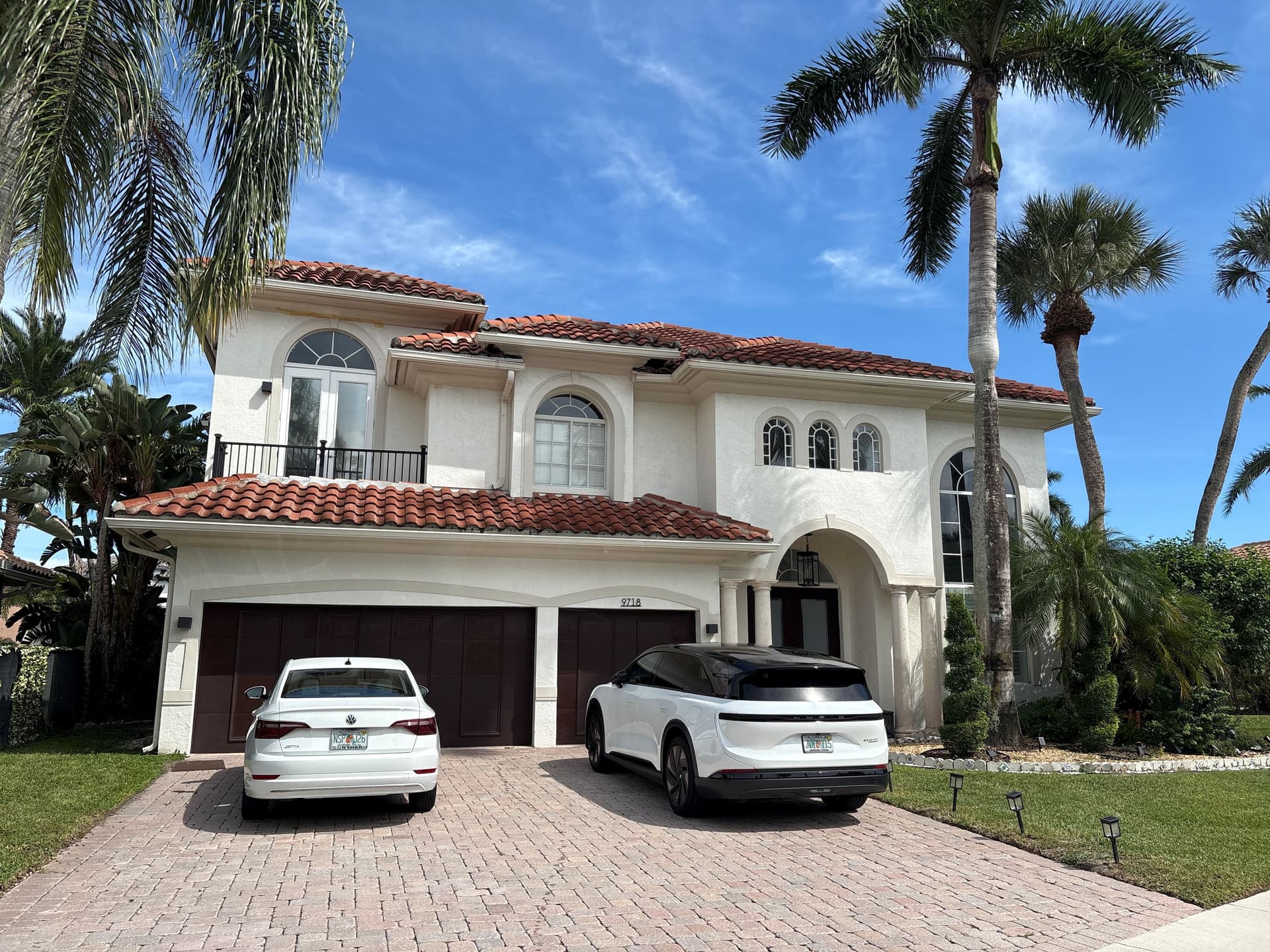Streak-Free Window Cleaning Across Palm Beach FL Homes image