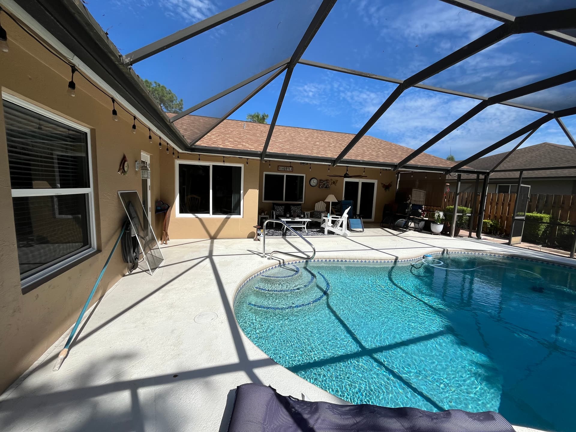 Interior and Exterior Window Cleaning in Wellington FL image