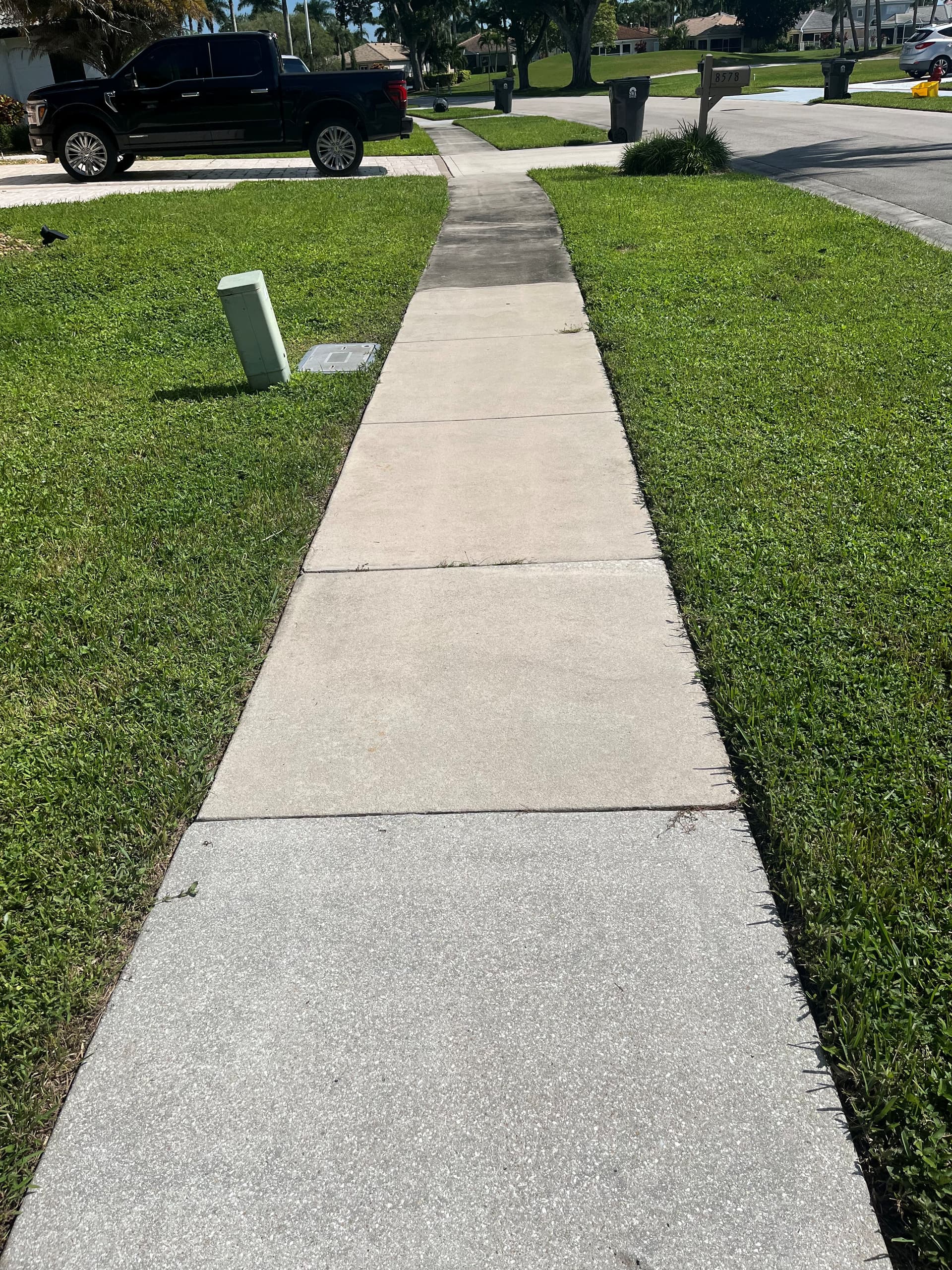 Gallery photos for Full Exterior Pressure Wash and Window Cleaning in Greenacres FL: Image #1