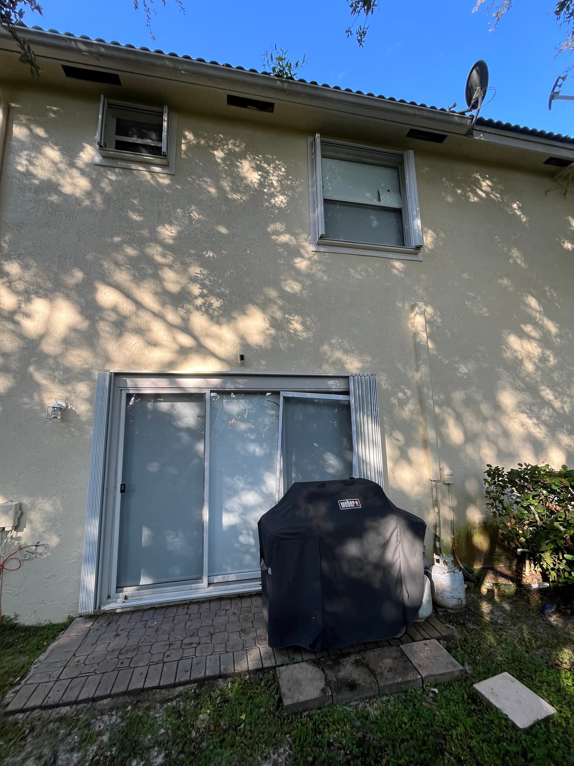 Full Interior and Exterior Window Cleaning at a Wellington Townhome image