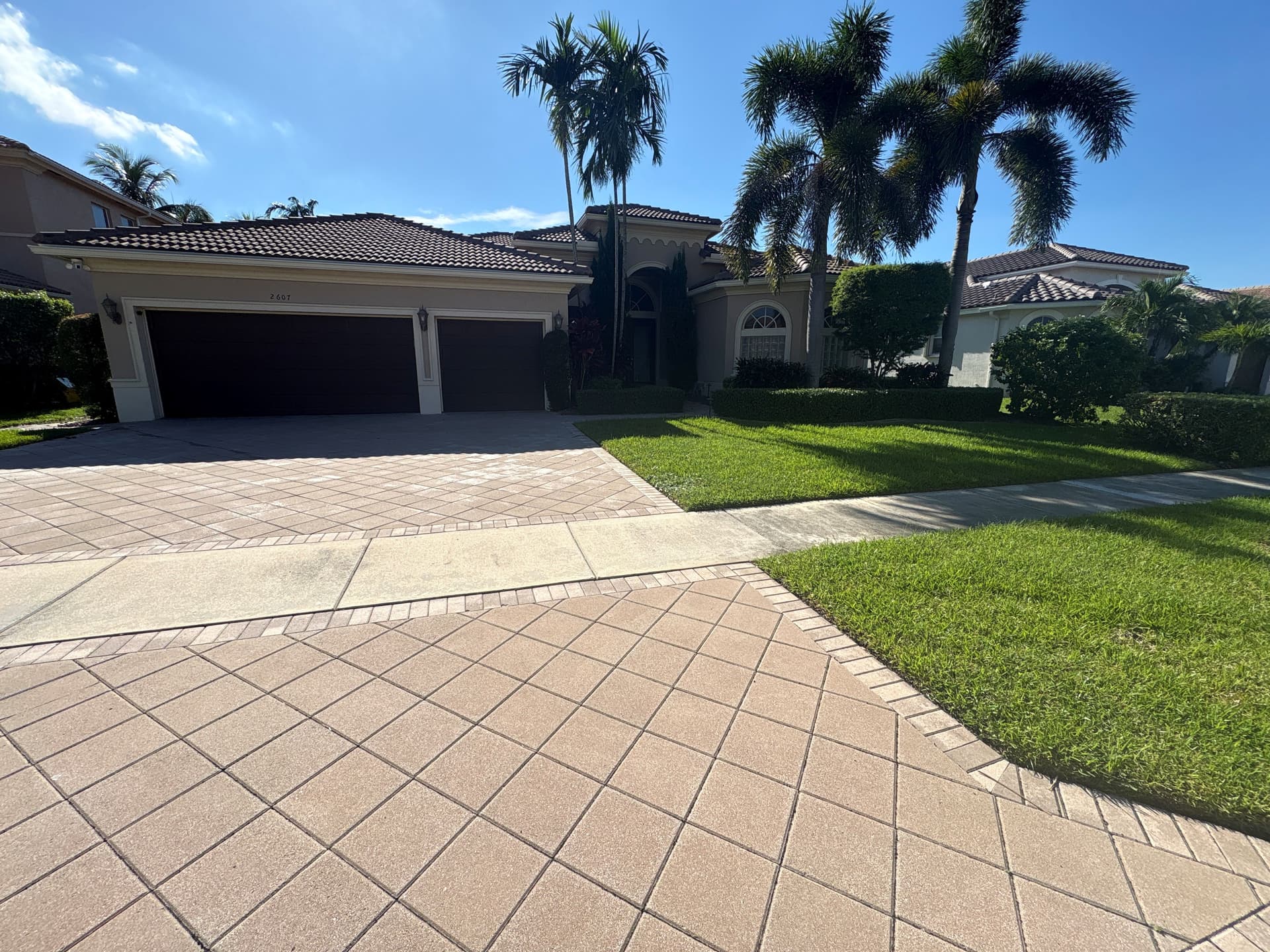 Streak-Free Window Cleaning at a Royal Palm Beach Home image