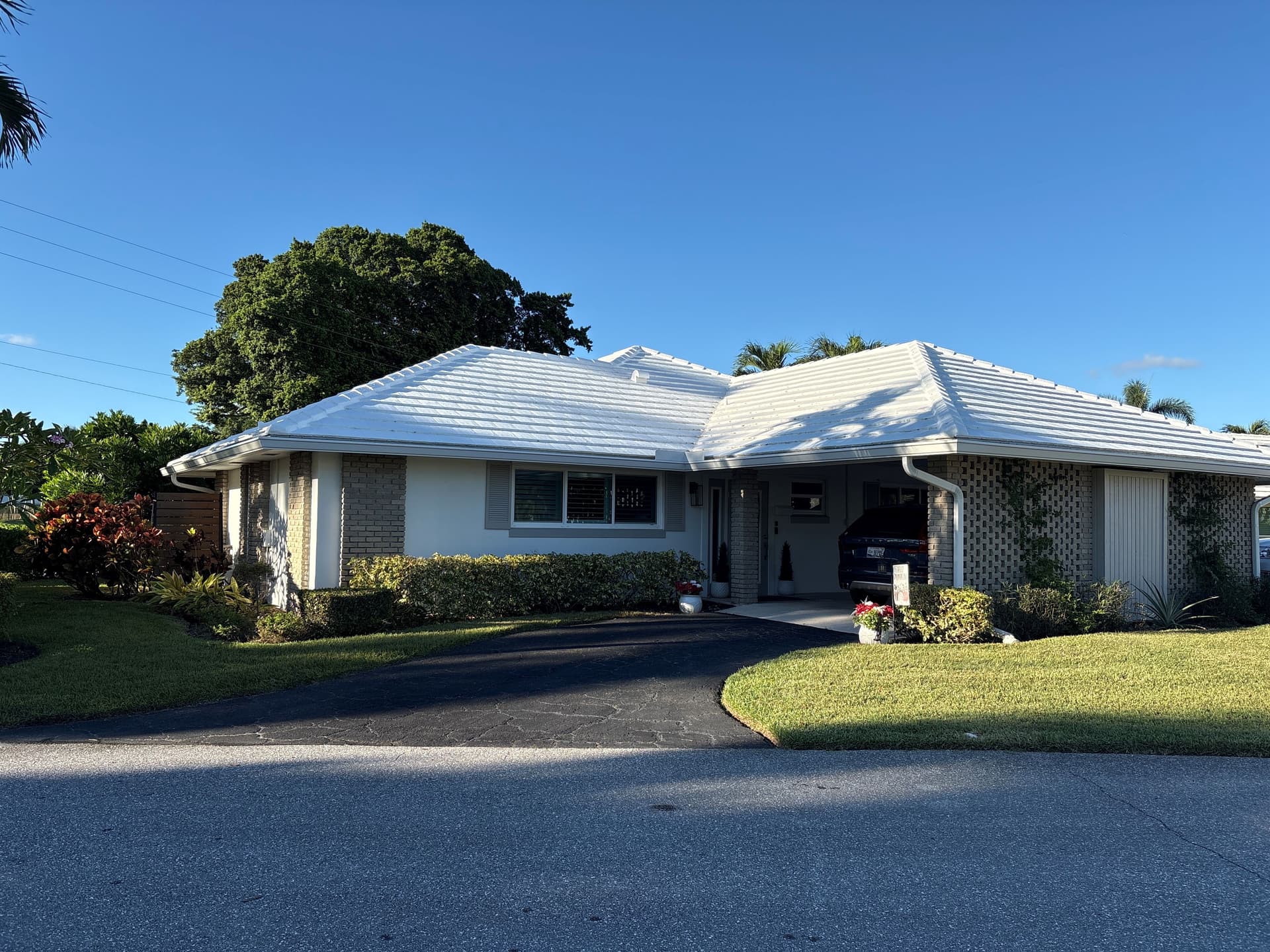 Interior and Exterior Window Cleaning in Atlantis FL image