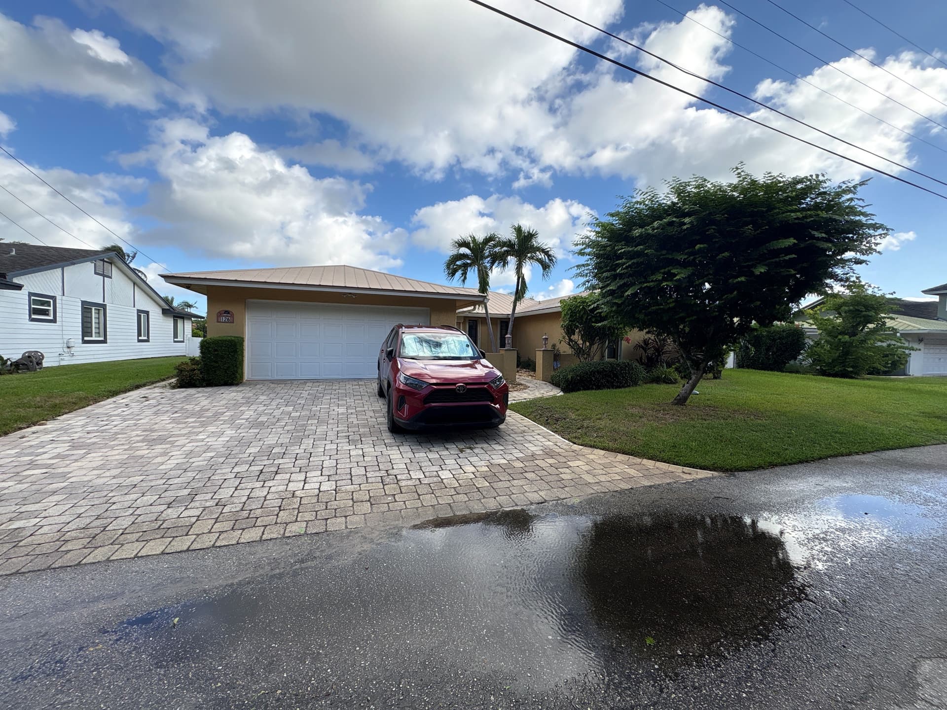 Full Exterior Window and Sliding Door Cleaning in Hypoluxo FL image