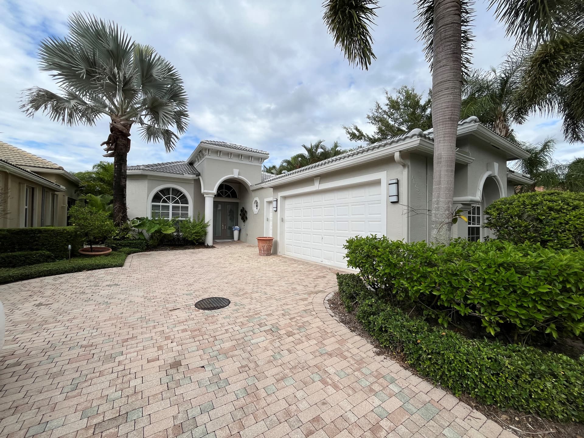 Exterior Window Cleaning and Patio Pressure Washing in Wellington FL image