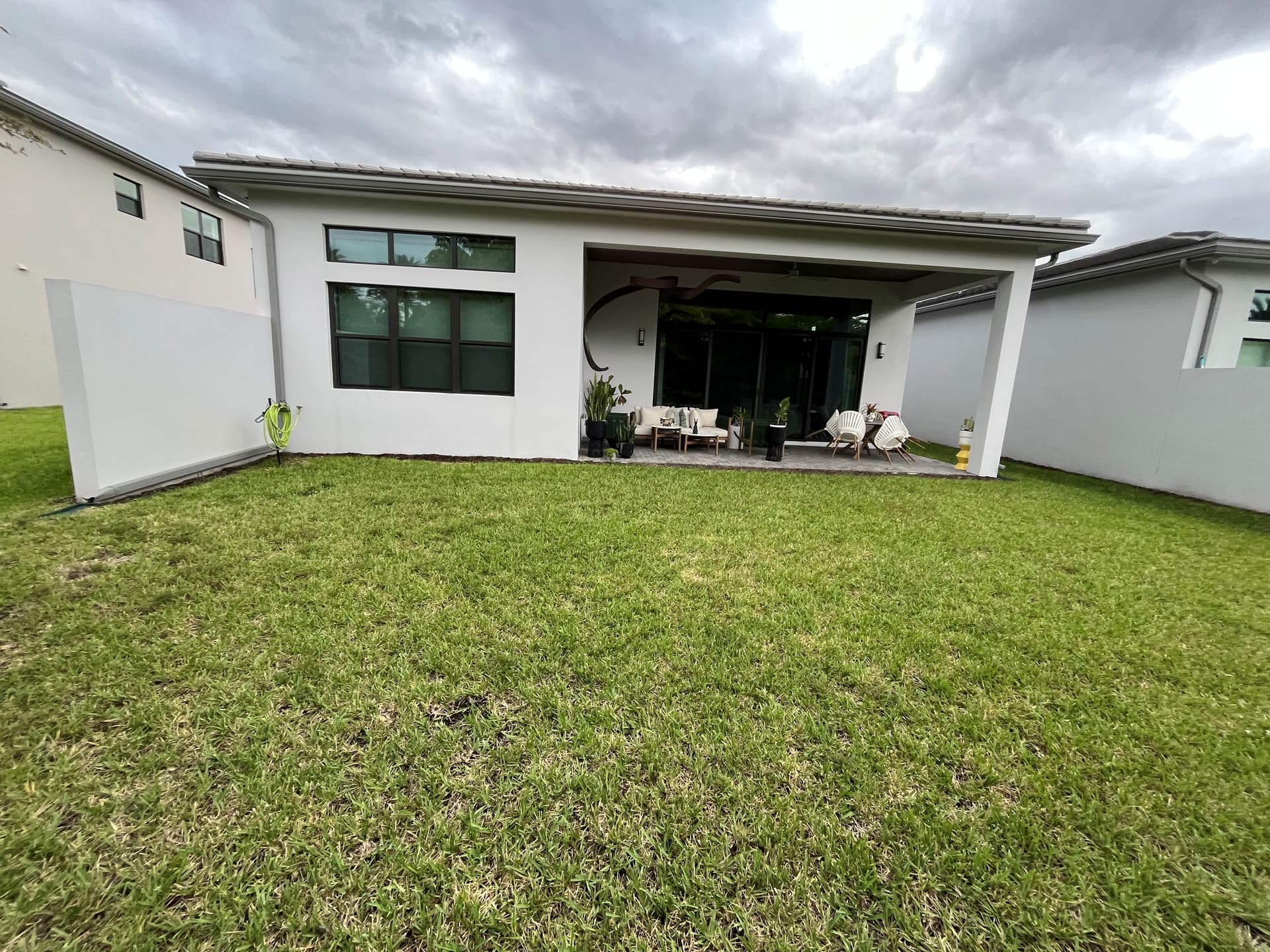 Gallery photos for Exterior Window Cleaning and Rust Removal on a Boca Raton Modern Home: Image #2