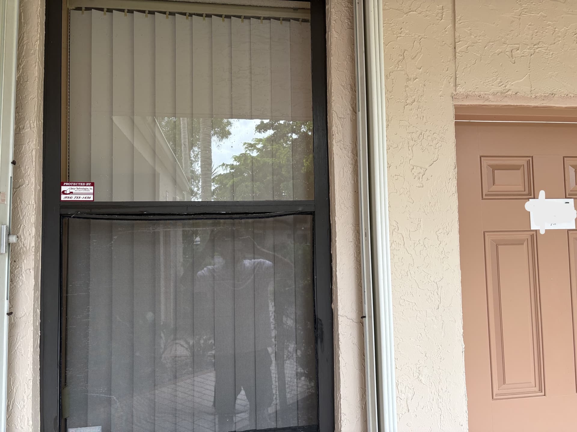 Gallery photos for Exterior Window Cleaning on a Two-Story Townhome in Coconut Creek: Image #1