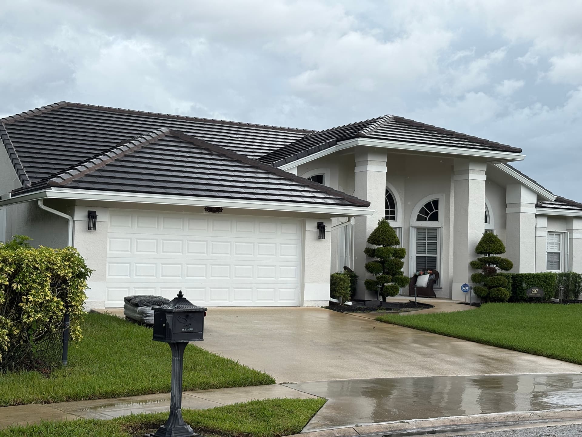Exterior Window Cleaning and Garage Door Scrub in Royal Palm Beach image