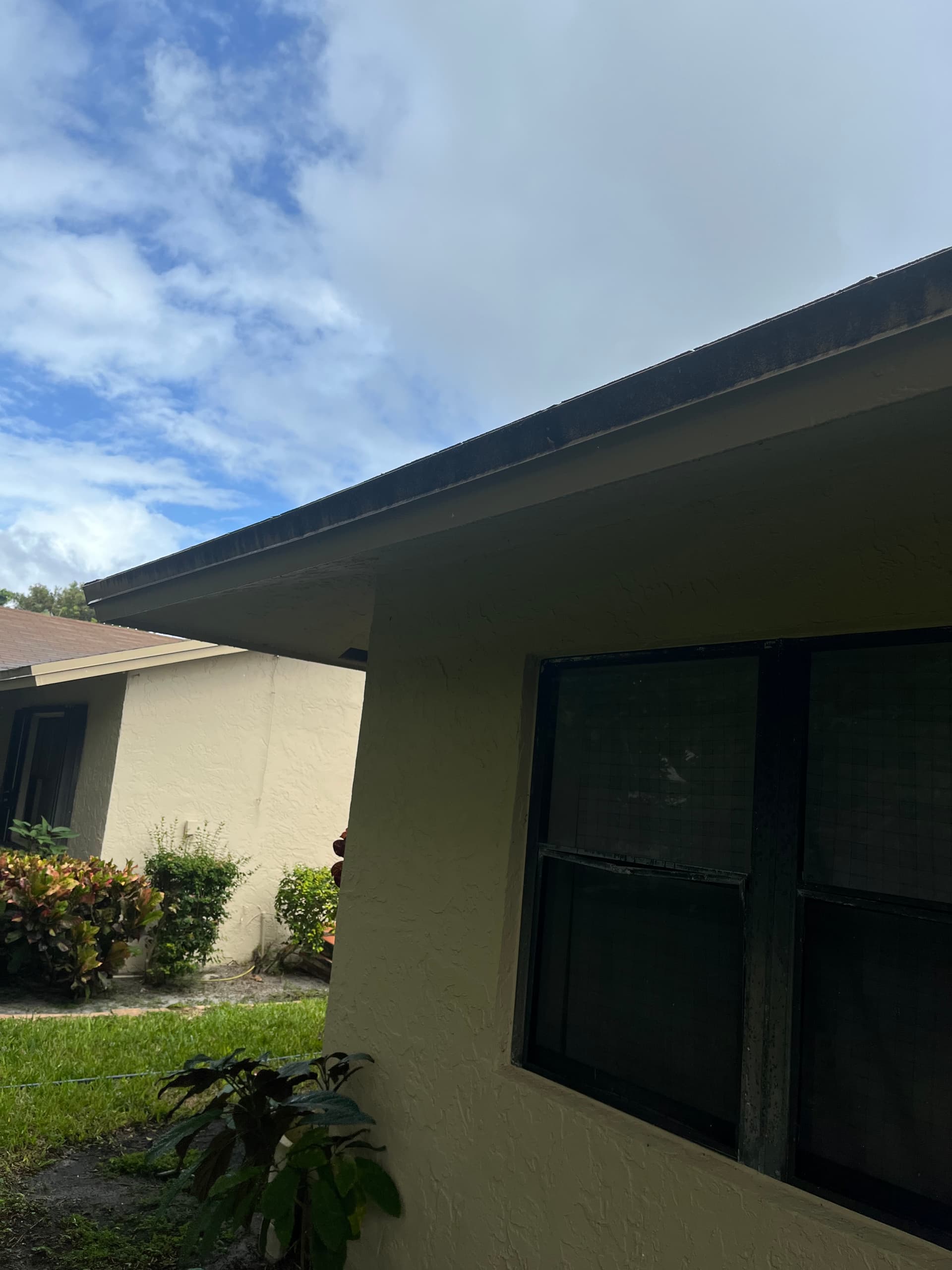 Gallery photos for Driveway Pressure Washing and Window Cleaning in Delray Beach: Image #1