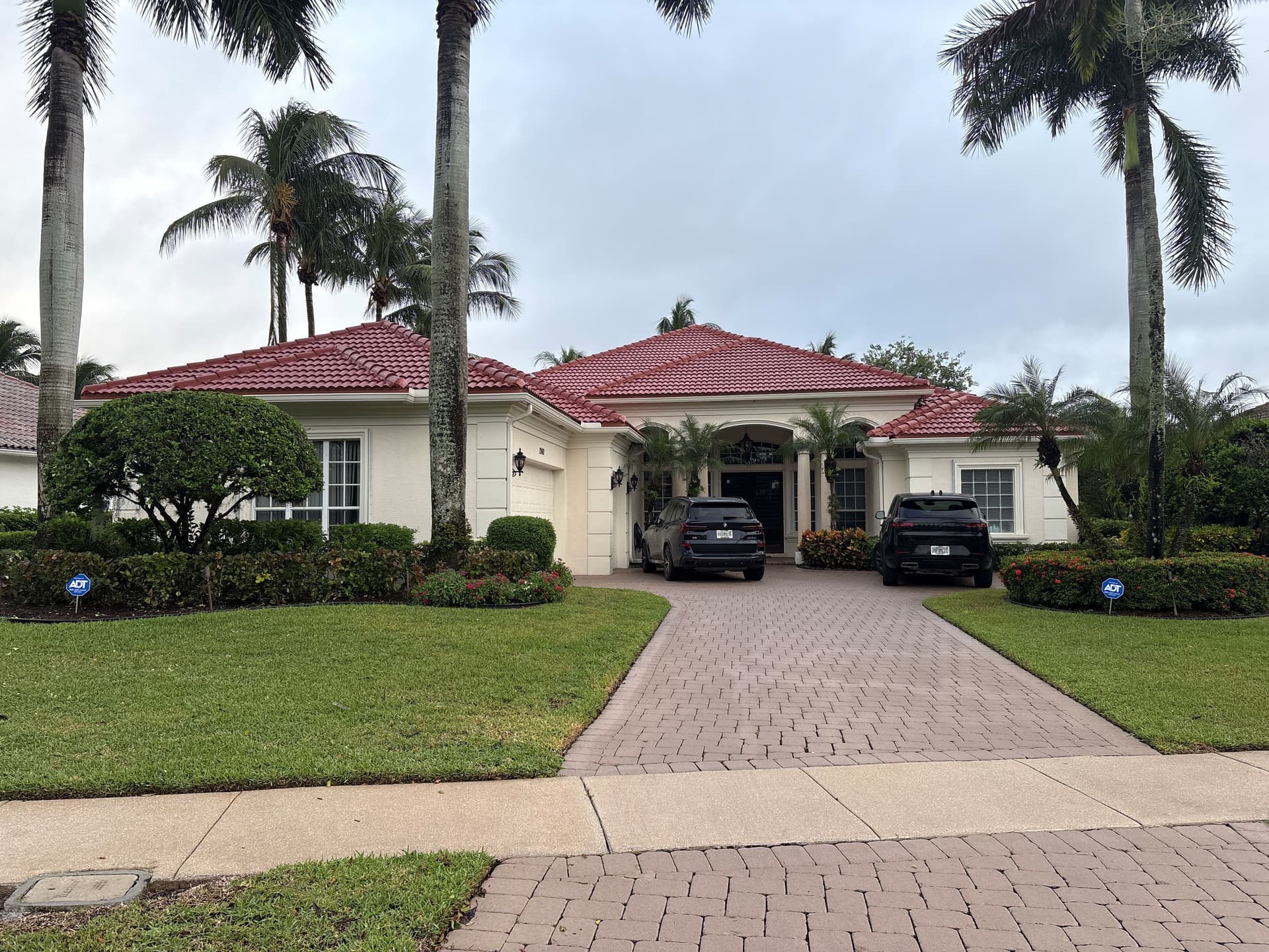 Exterior Window Cleaning at a Wellington FL Home image